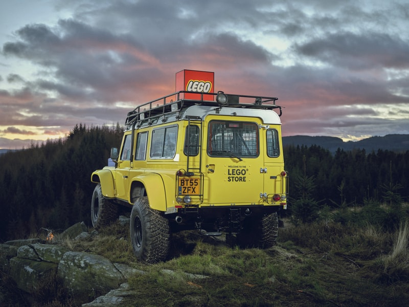LEGO 推出經典 Land Rover Defender 90 越野車全新積木模型