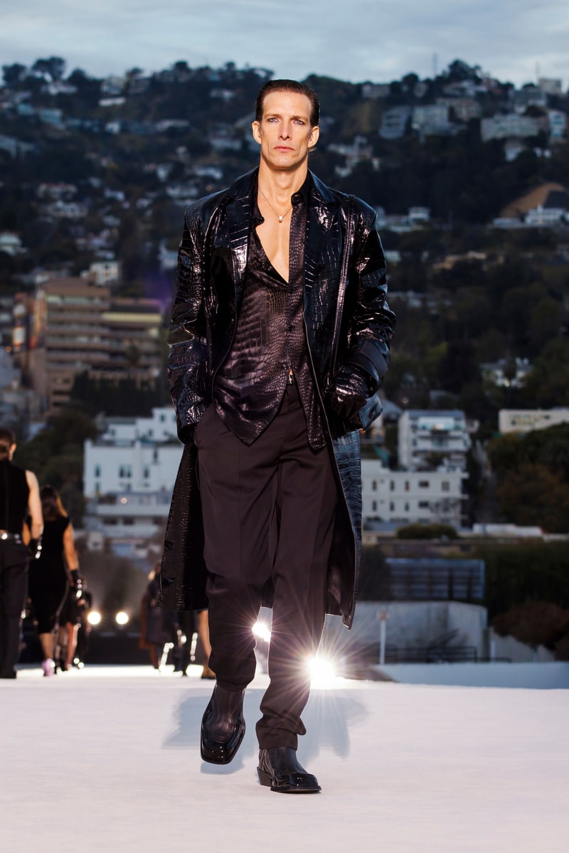 Versace 发布全新 2023 秋冬系列