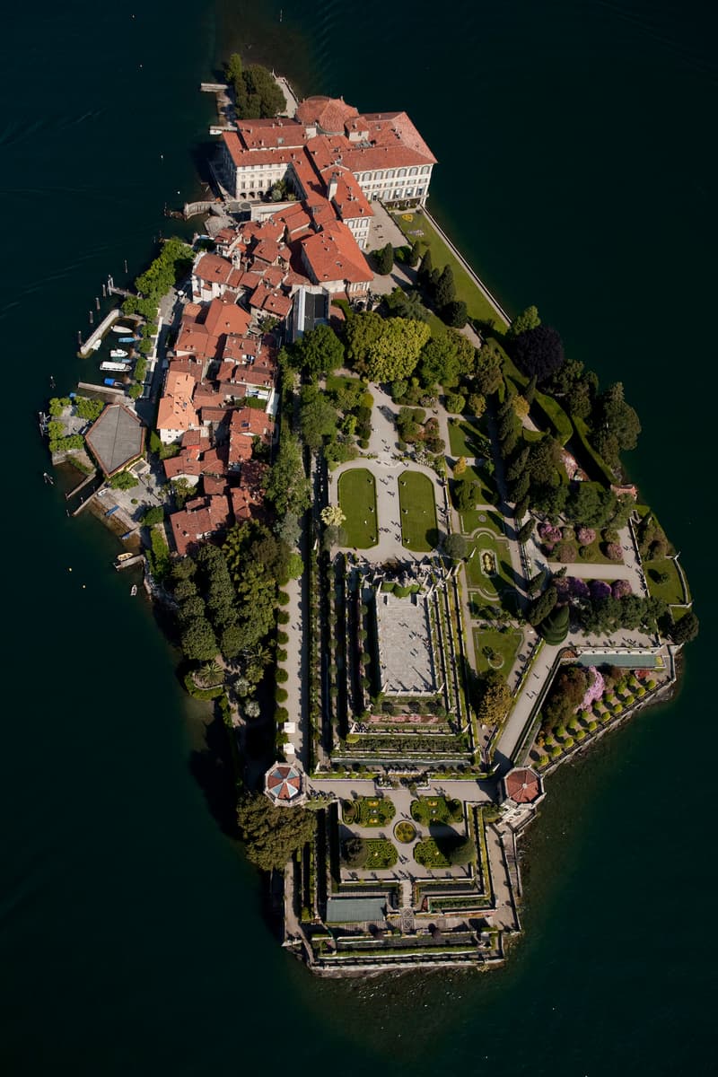 Louis Vuitton 2024 早春女装秀定址贝拉岛