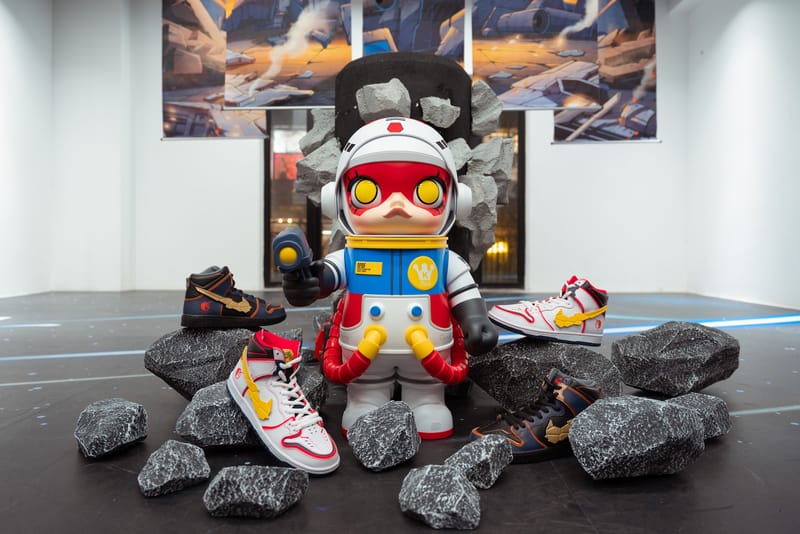 POP MART 释出全新 MEGA SPACE MOLLY 1000% RX-78-2 高达特别版