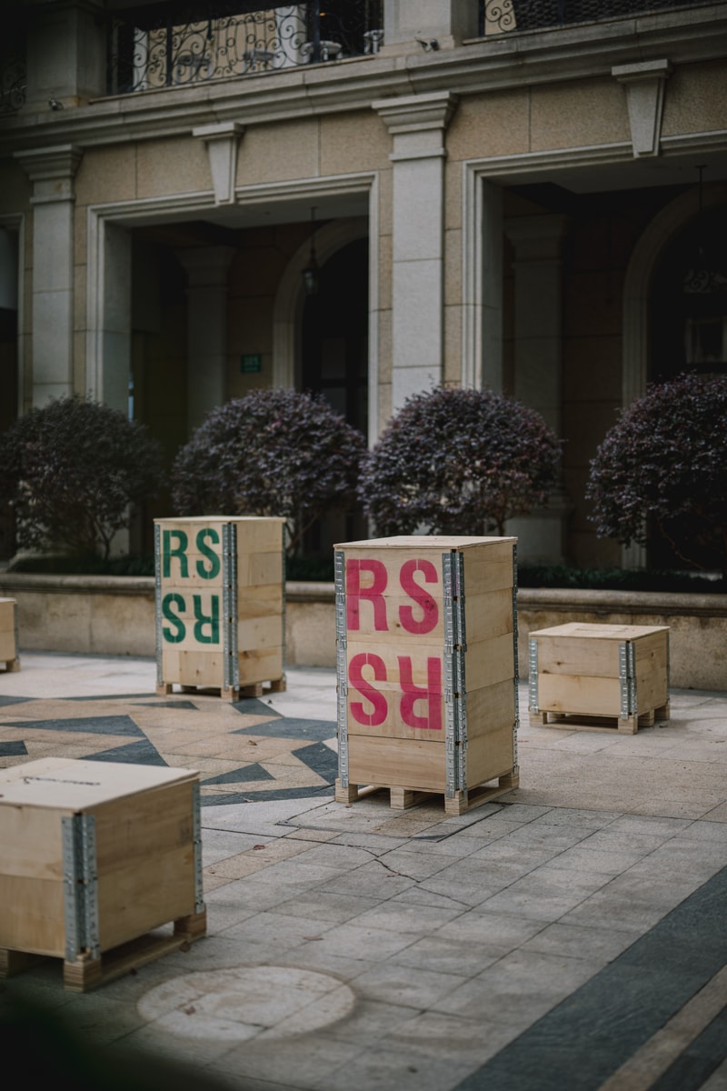 Raf Simons x Kvadrat 合作系列于 IYOUTH STUDIO 打造 Pop-Up Store