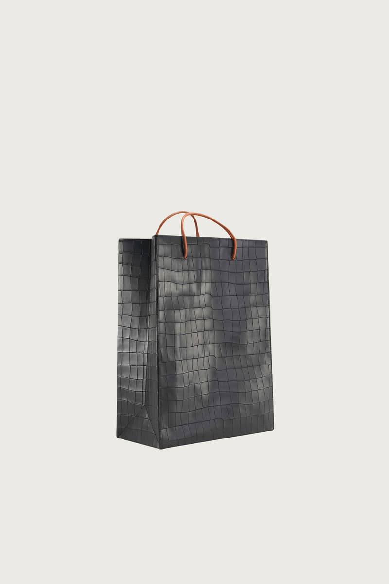 YOUDI WU 释出 2023 春夏包袋系列