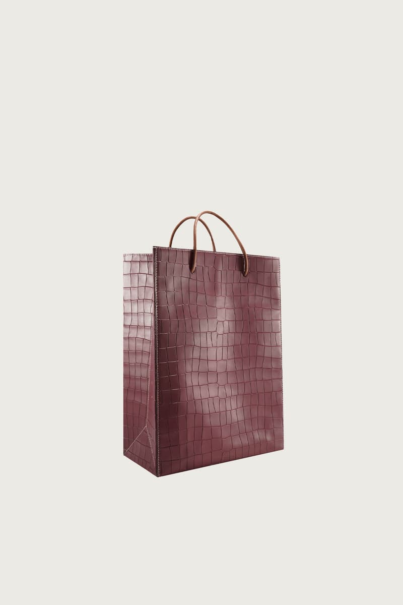 YOUDI WU 释出 2023 春夏包袋系列