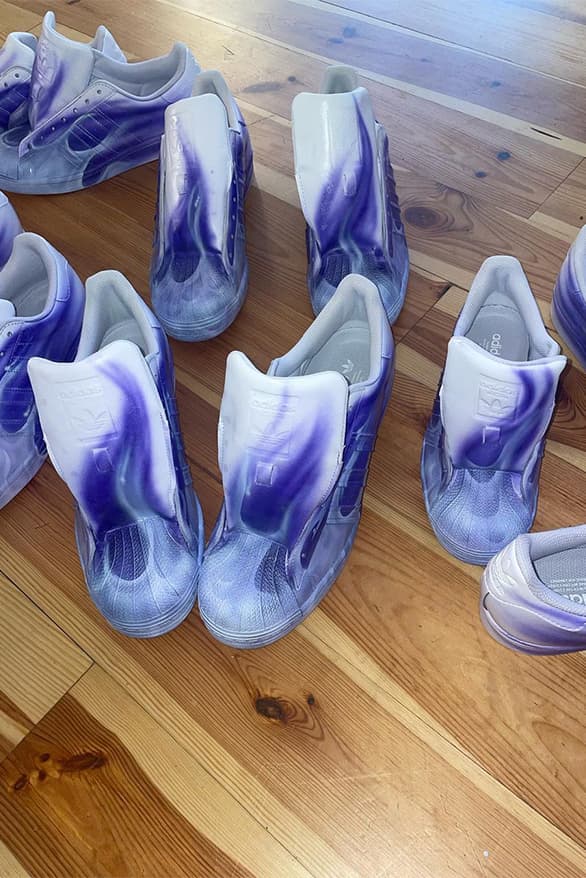 新锐设计师 Gerrit Jacob 率先曝光 adidas Superstar、Gazelle、Forum 84 合作系列鞋款