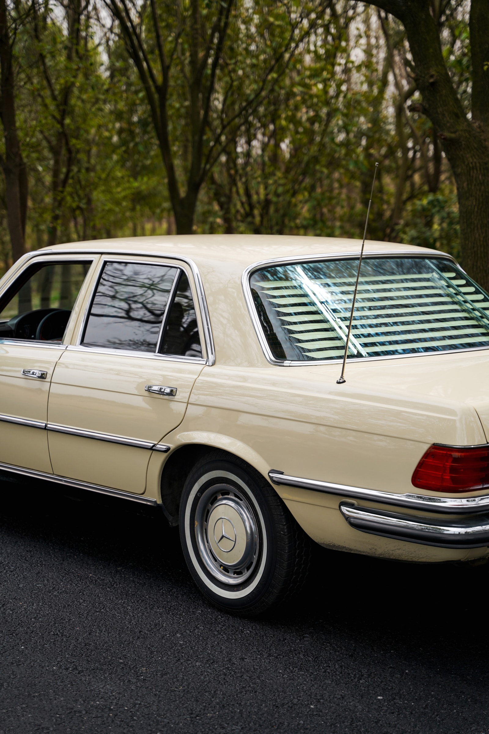 一台 70 年代的 Mercedes-Benz W116 魅力何在?PROS 主理人陈昊分享爱车故事