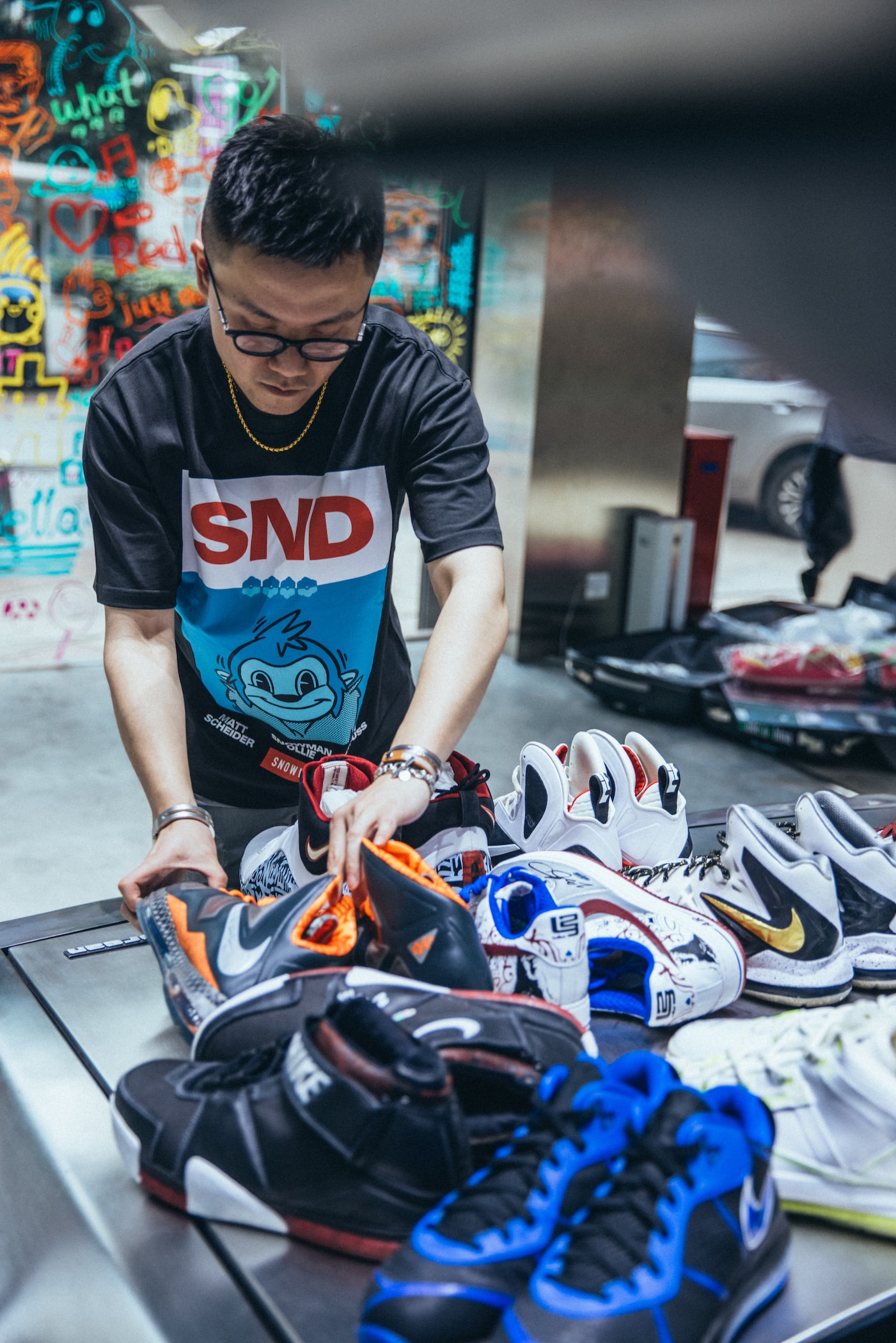 SneakerCon partner Jerry shared LeBron's autograph collection and DMC sports car story | Sole Mates