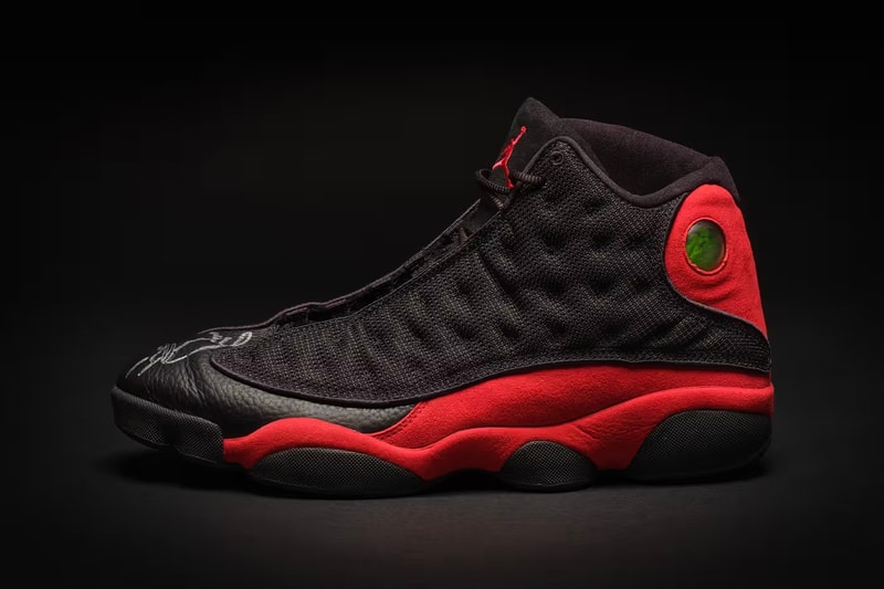 Michael Jordan 於 1998 冠軍戰着用 Air Jordan 13 以 $220 萬美元正式拍賣
