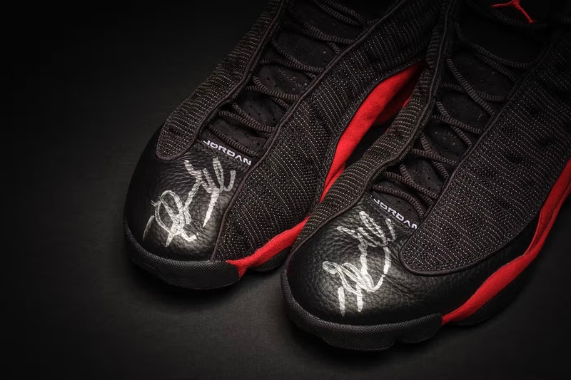 Michael Jordan 於 1998 冠軍戰着用 Air Jordan 13 以 $220 萬美元正式拍賣