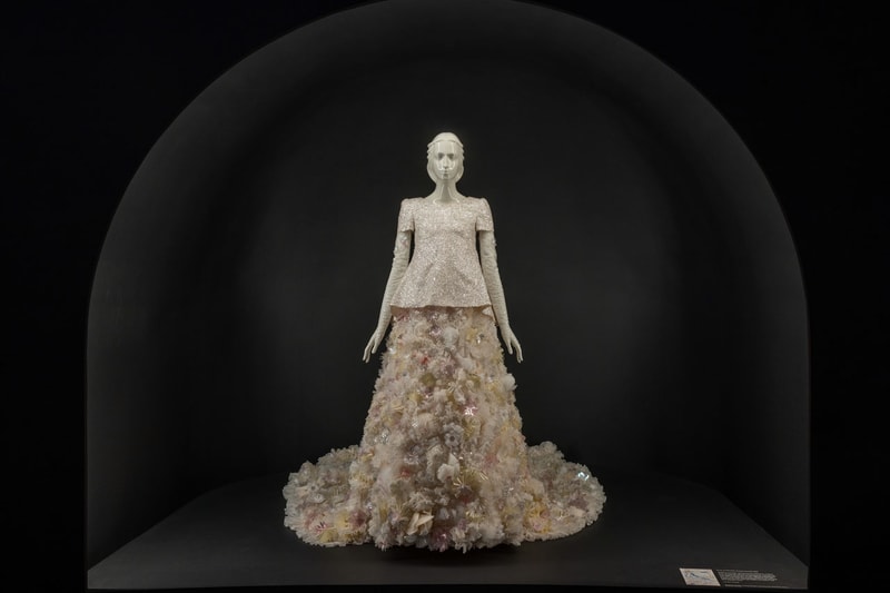率先走進紐約大都會博物館《Karl Lagerfeld: A Line of Beauty》回顧展覽