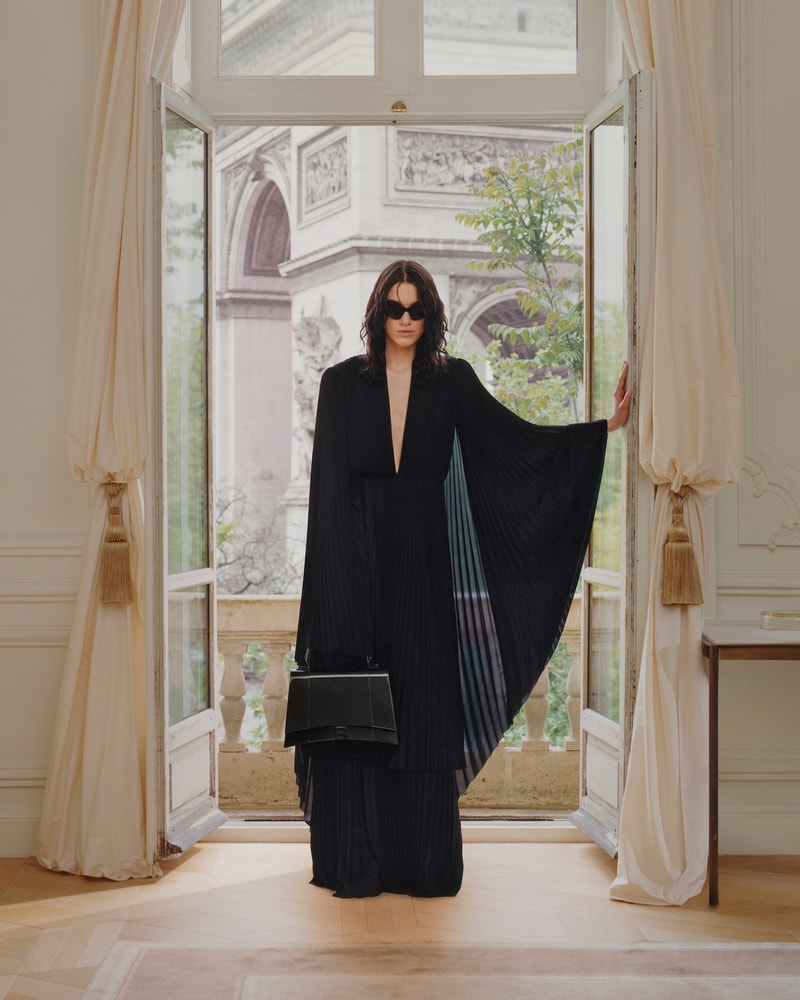 BALENCIAGA 2024 春季系列 Lookbook 正式发布