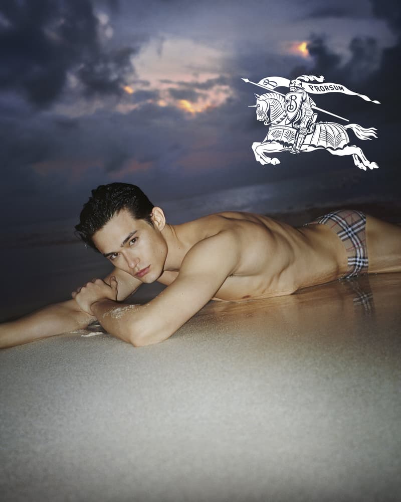 Daniel Lee 打造全新 Burberry 2023 Swimwear 造型大片