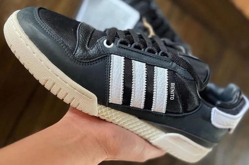 Bad Bunny x adidas Forum Powerphase 黑白配色「Oreo」樣品率先曝光