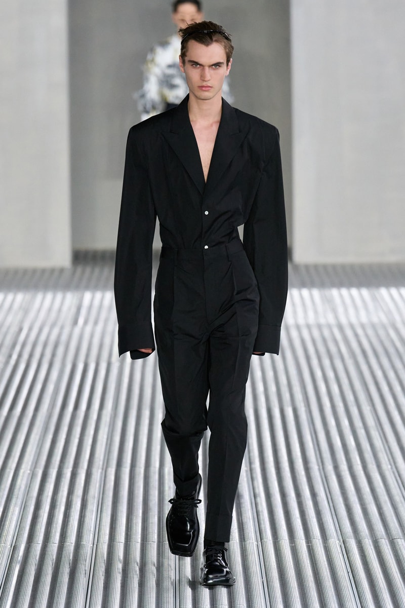 Raf Simons 與 Miuccia Prada 共同打造 Prada 2024 最新男裝系列大秀