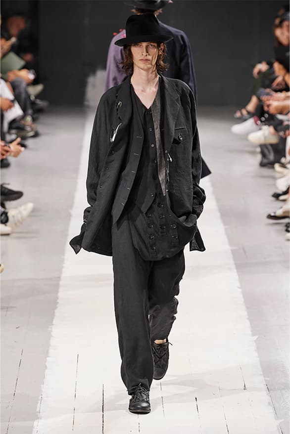 Yohji Yamamoto 正式发布2024 春夏男装系列大秀