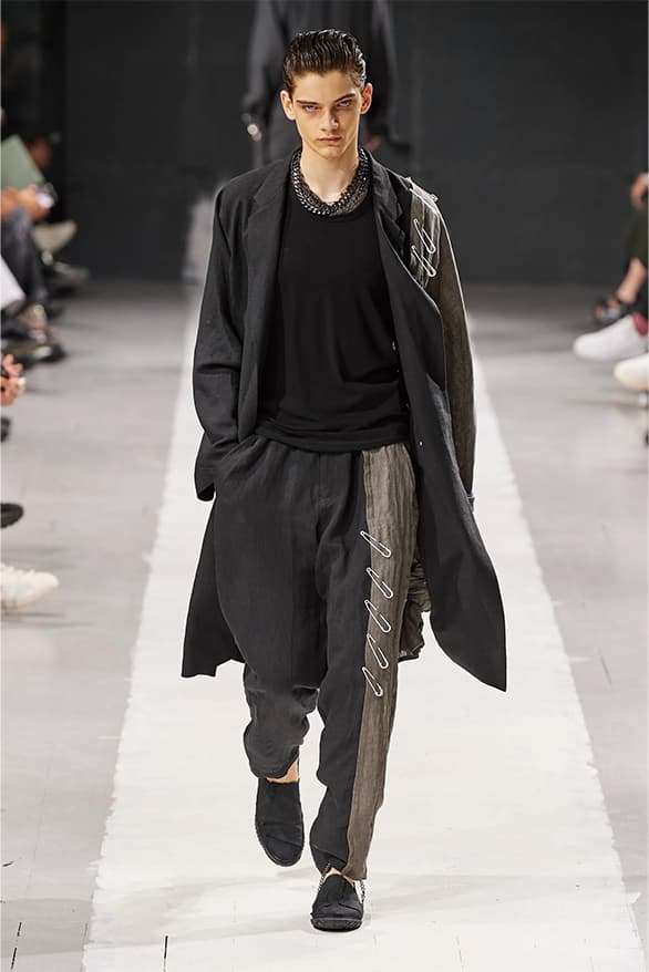 Yohji Yamamoto 正式发布2024 春夏男装系列大秀