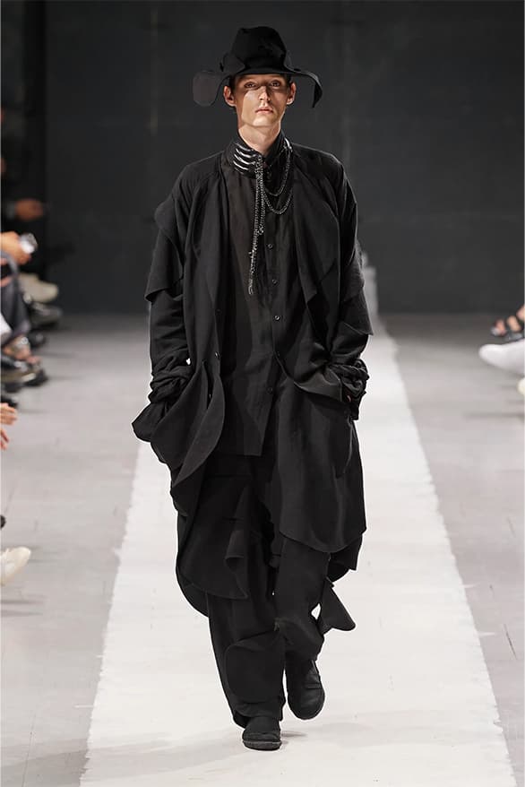 Yohji Yamamoto 正式发布2024 春夏男装系列大秀