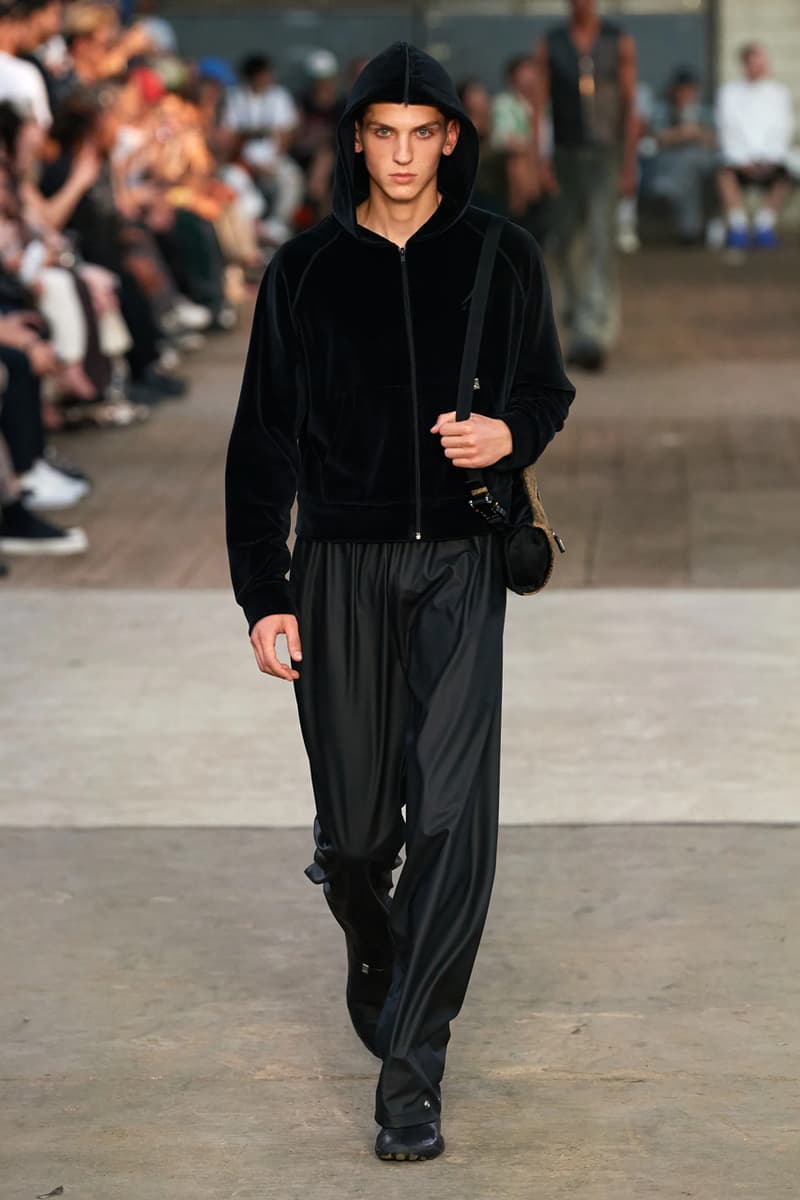 1017 ALYX 9SM 2024 春夏系列大秀登場