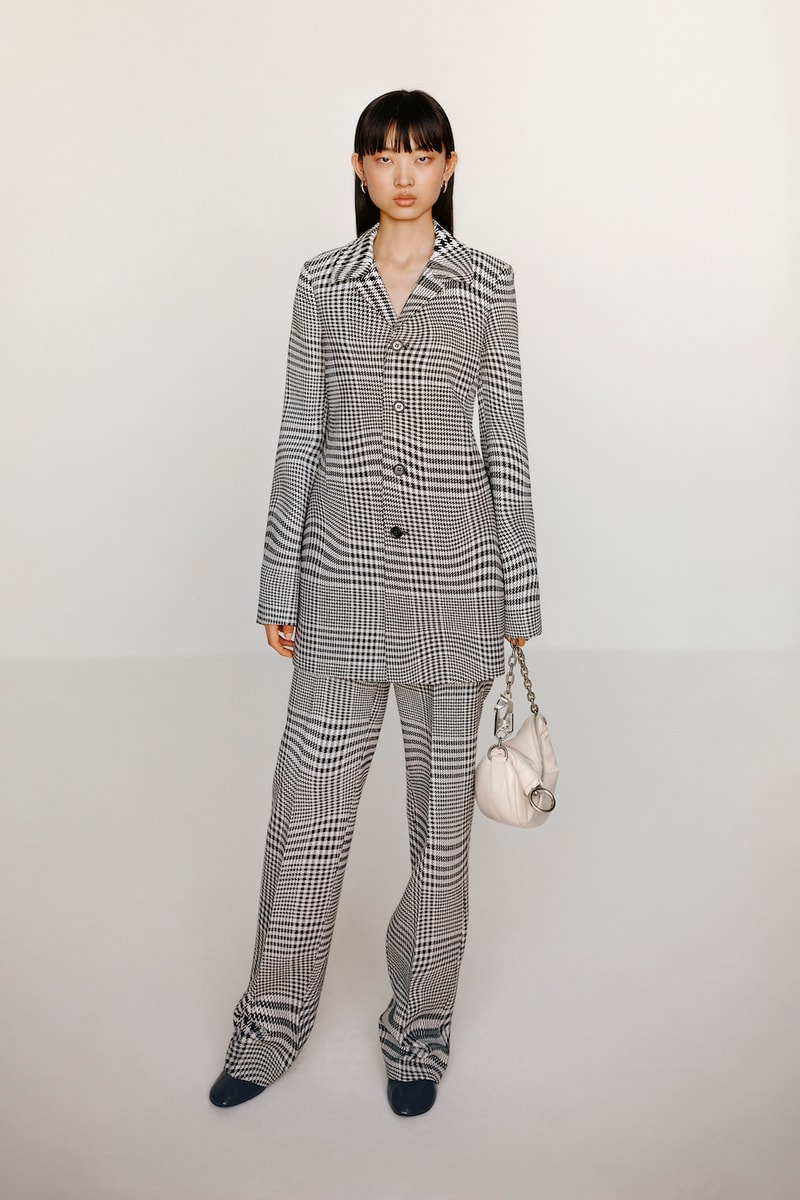 Burberry 正式发布 2024 春季系列 