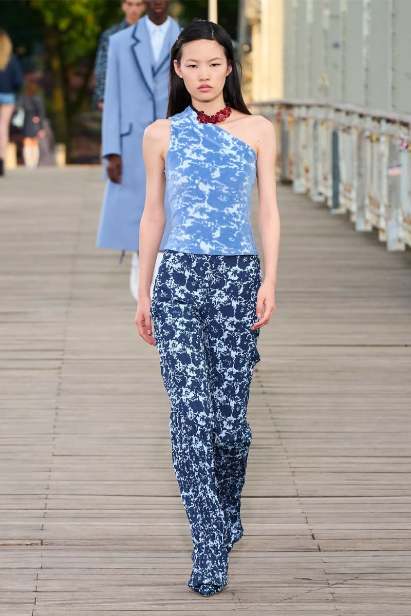 NIGO 执掌 KENZO 2024 春夏时装大秀正式登场