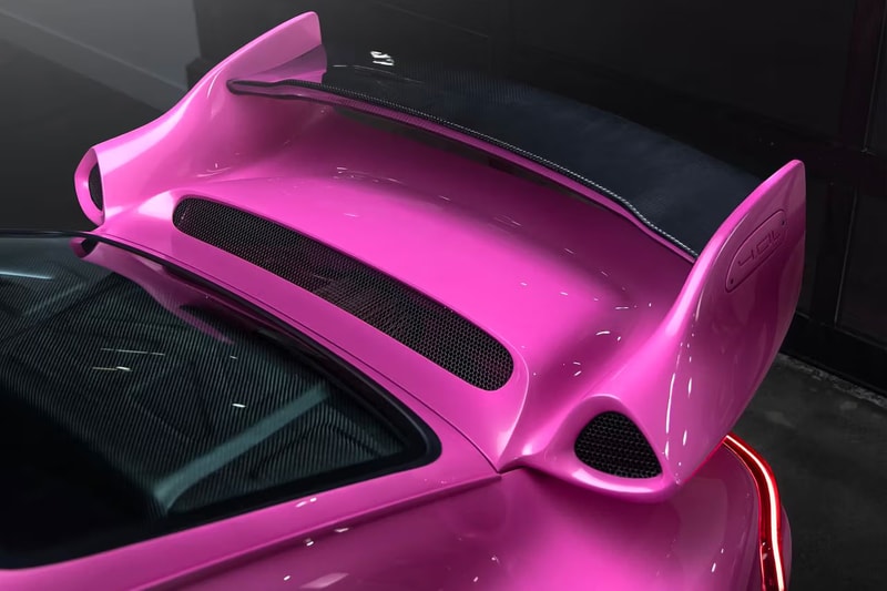 Gunther Werks 打造 993 世代 Porsche 911 全新改裝車型「Bubblegum」