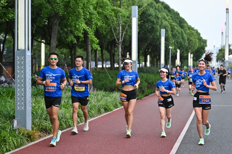 走进 HOKA ONE ONE 首界 HOKA 飞跑嘉年华活动