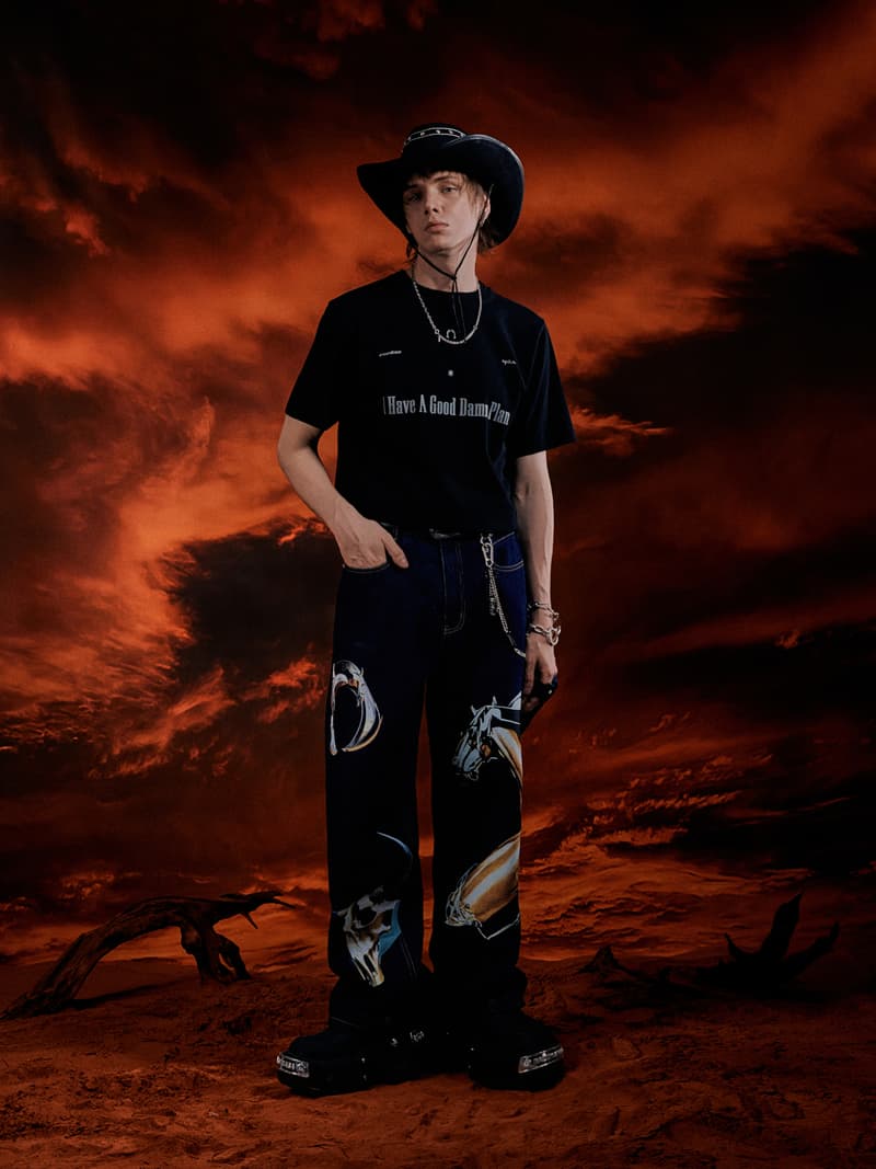 ARCH by ROARINGWILD 携手艺术家 TUWEINIIUZAI 打造全新合作系列