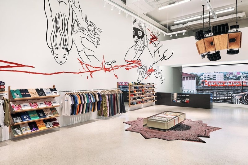 率先走進 Supreme 韓國首爾最新店铺