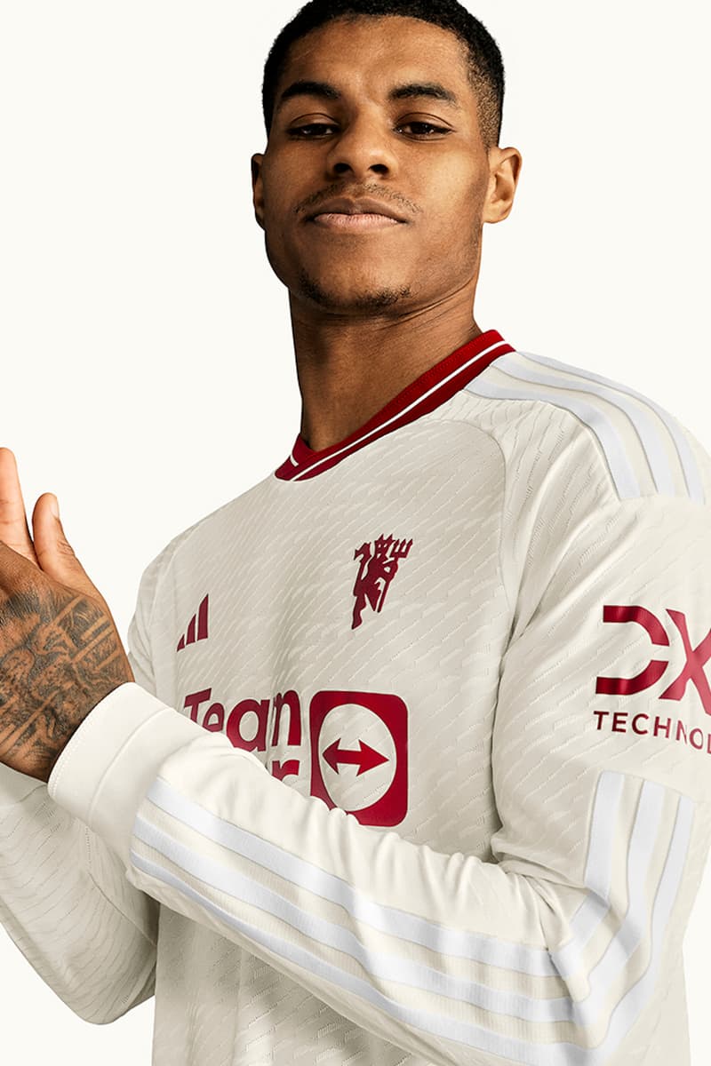 adidas 携手 Manchester United 发布 2023/24 赛季第二客场球衣