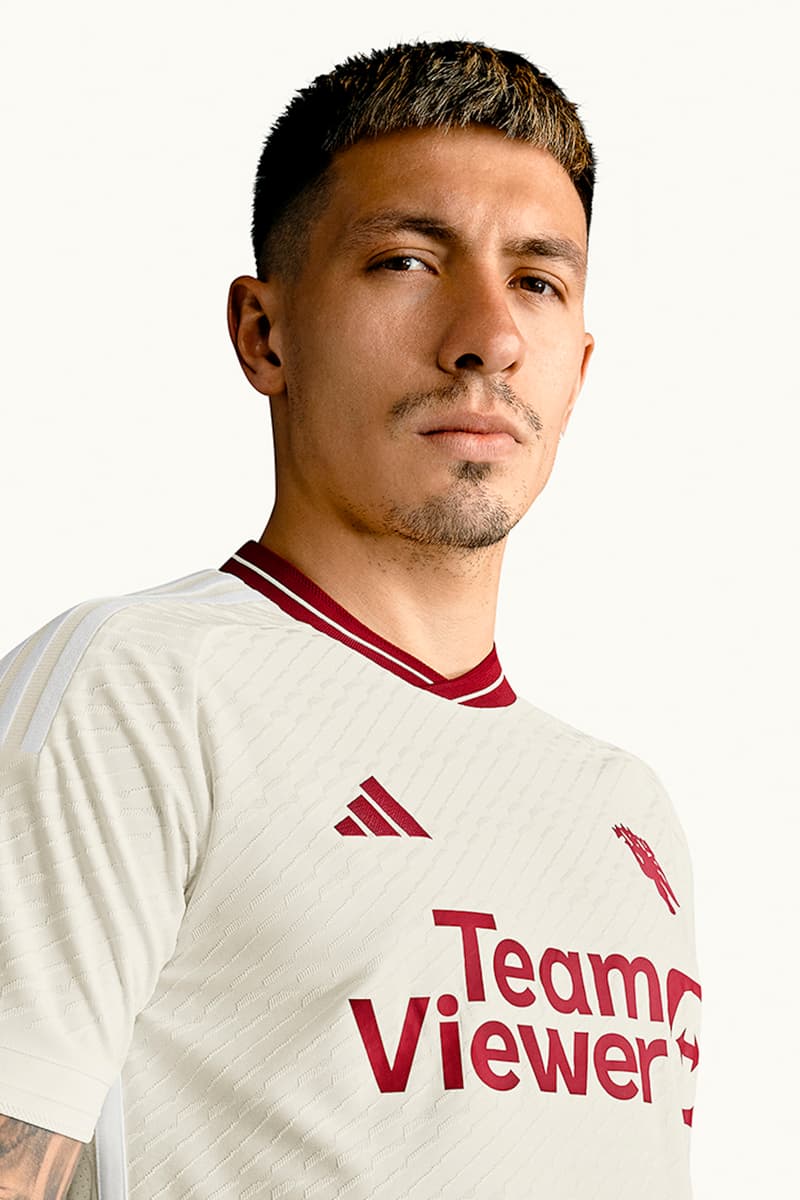 adidas 携手 Manchester United 发布 2023/24 赛季第二客场球衣