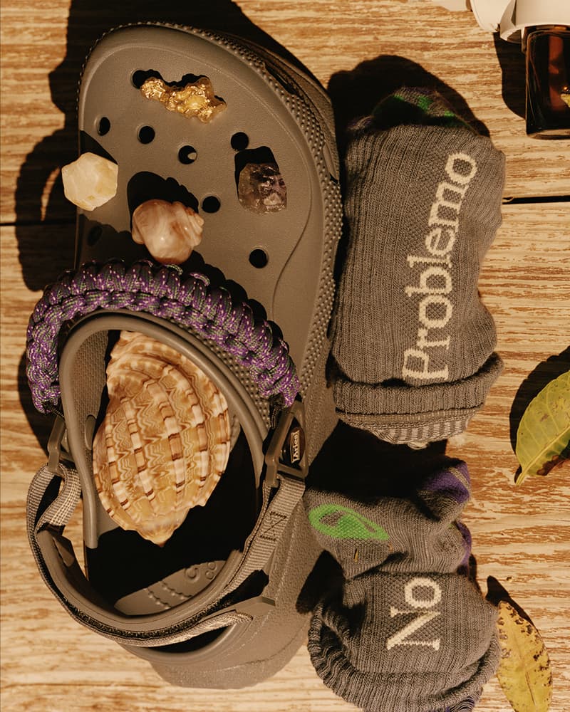 Crocs 首次携手 Aries 推出全新联名鞋款