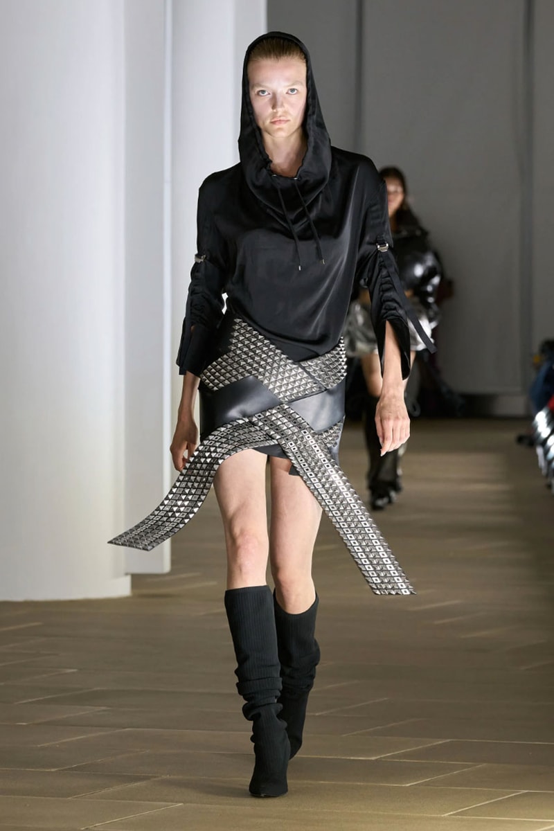Dion Lee 正式發表 2024 春夏系列大秀