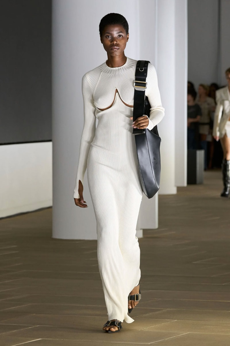 Dion Lee 正式發表 2024 春夏系列大秀