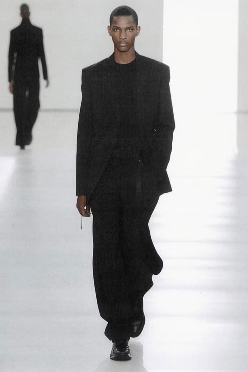 HELIOT EMIL 正式發佈 2024 春夏系列大秀