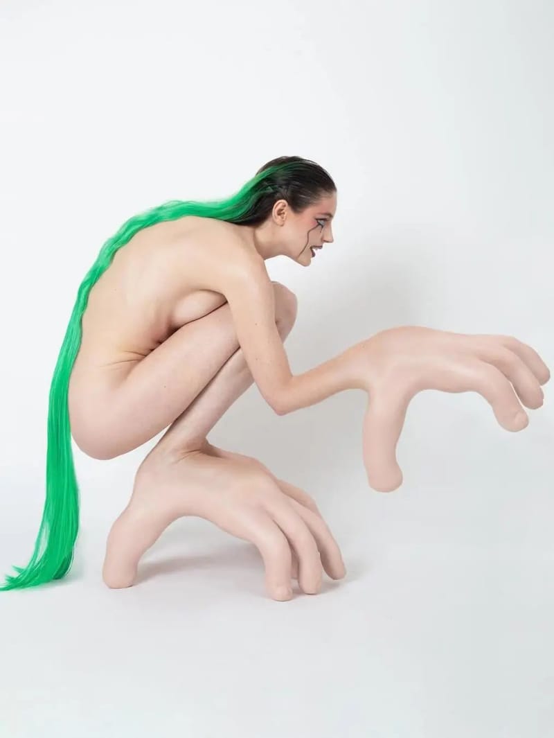 「一摔成名」的 AVAVAV 想要講述的故事還有很多｜專訪創意總監 Beate Karlsson