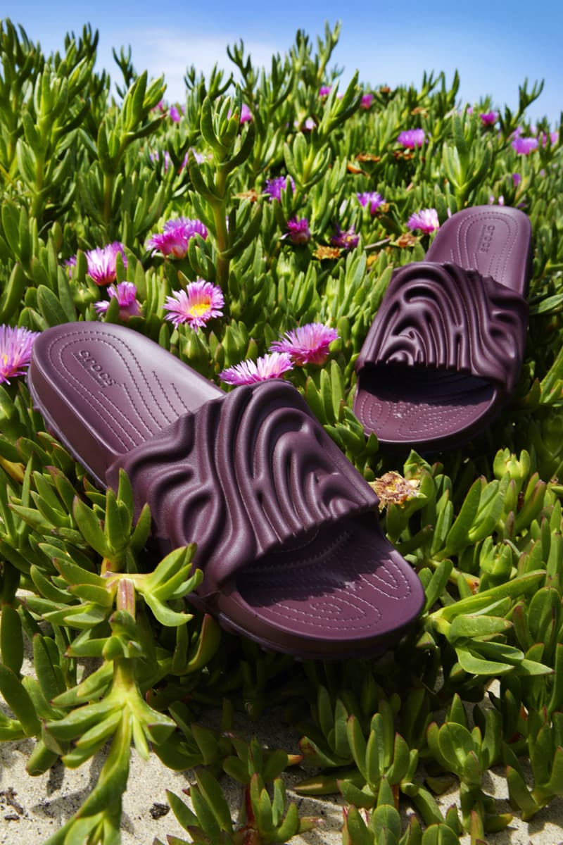 Crocs 携手 Salehe Bembury 推出 Pollex Slide 全新配色