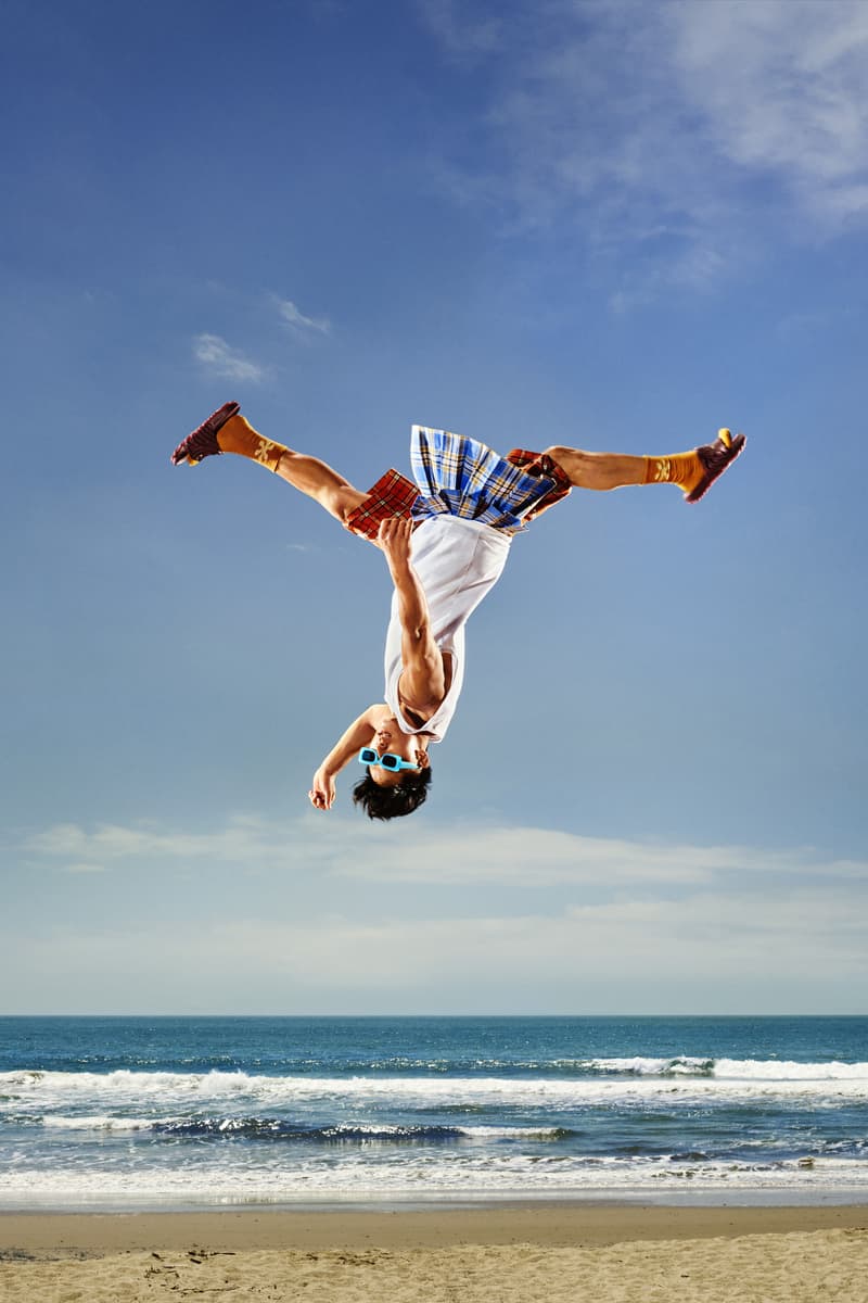 Crocs 携手 Salehe Bembury 推出 Pollex Slide 全新配色