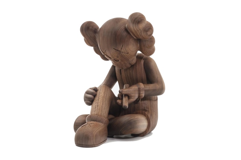 KAWS 正式推出限量 100 只全新「BETTER KNOWING」木質公仔