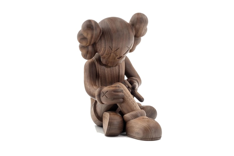 KAWS 正式推出限量 100 只全新「BETTER KNOWING」木質公仔
