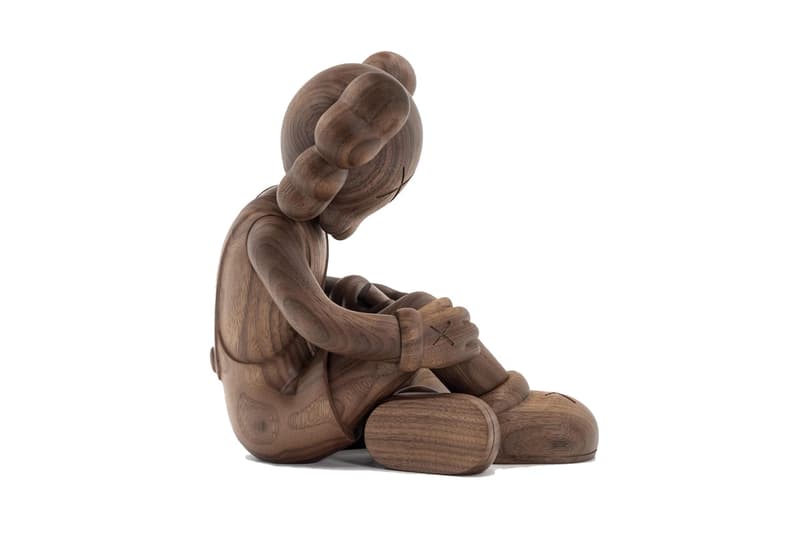 KAWS 正式推出限量 100 只全新「BETTER KNOWING」木質公仔