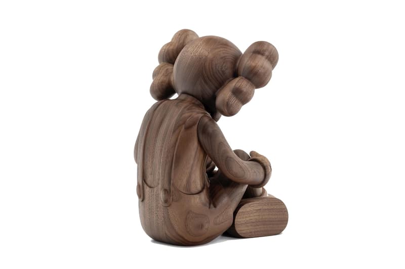 KAWS 正式推出限量 100 只全新「BETTER KNOWING」木質公仔