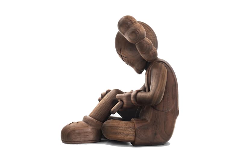 KAWS 正式推出限量 100 只全新「BETTER KNOWING」木質公仔