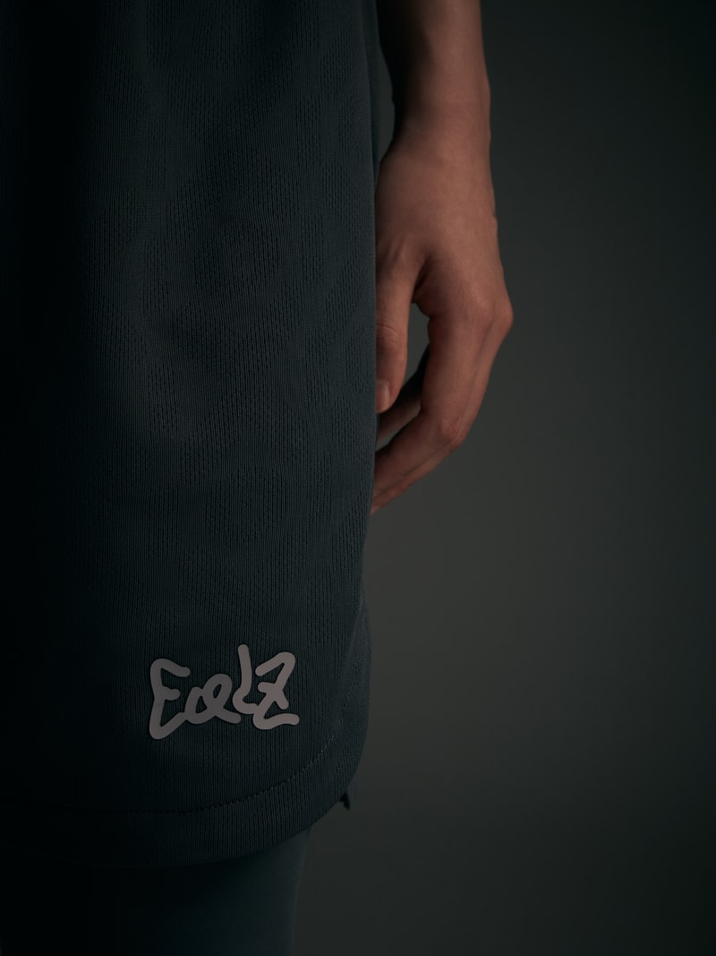 EQLZ 率先公布 2024 高性能团队服装系列