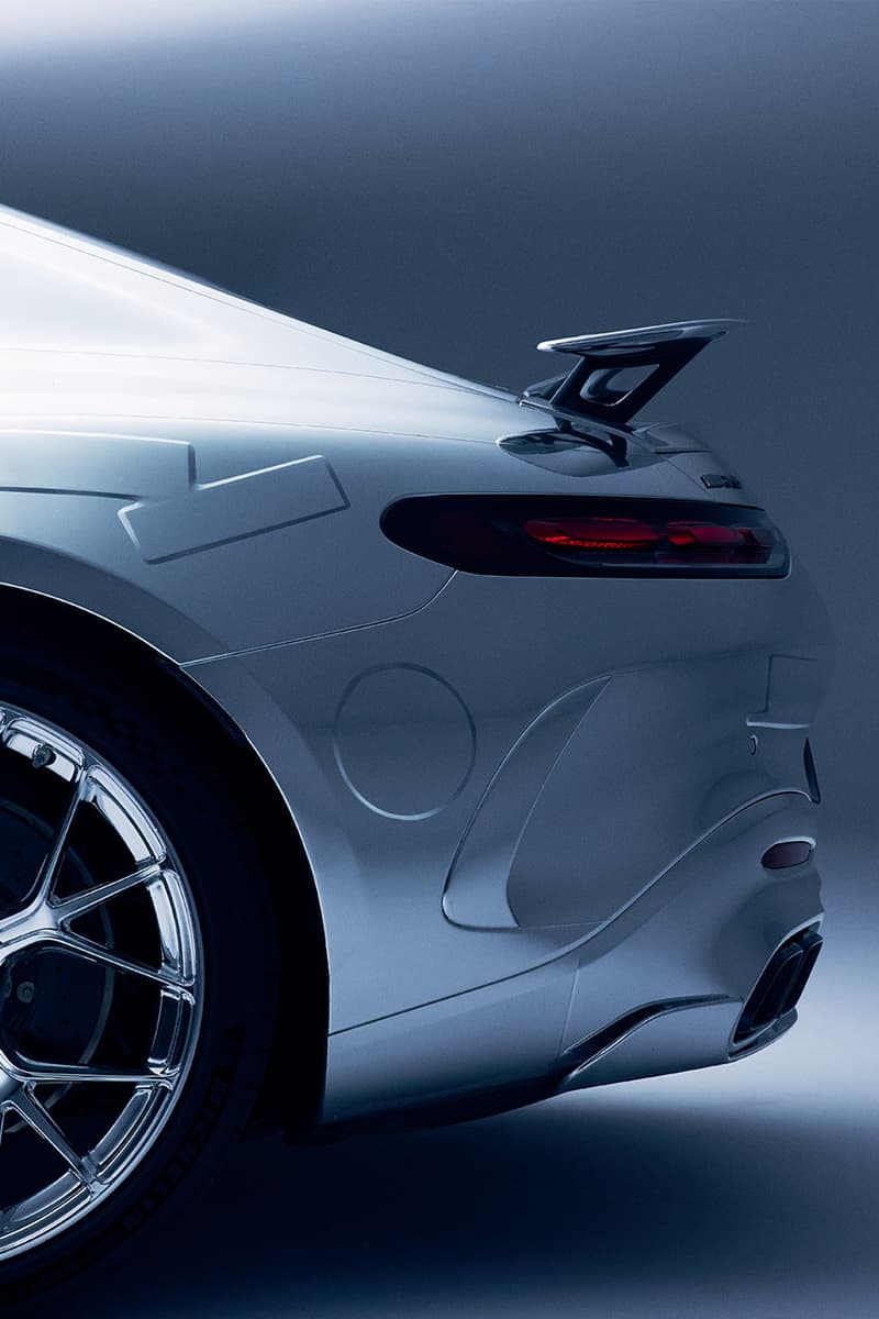 Mercedes-AMG x sacai 最新跨界联名企劃正式登場