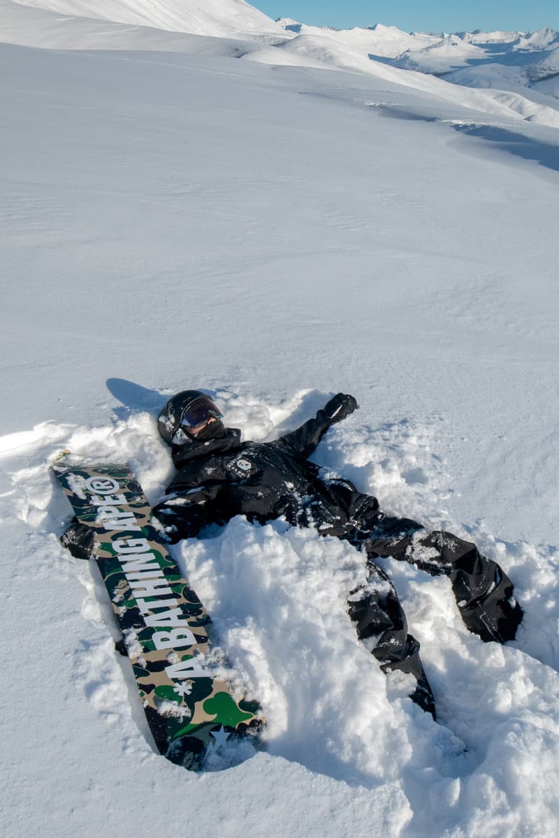 A BATHING APE® 携手 BURTON 发布联名滑雪服系列