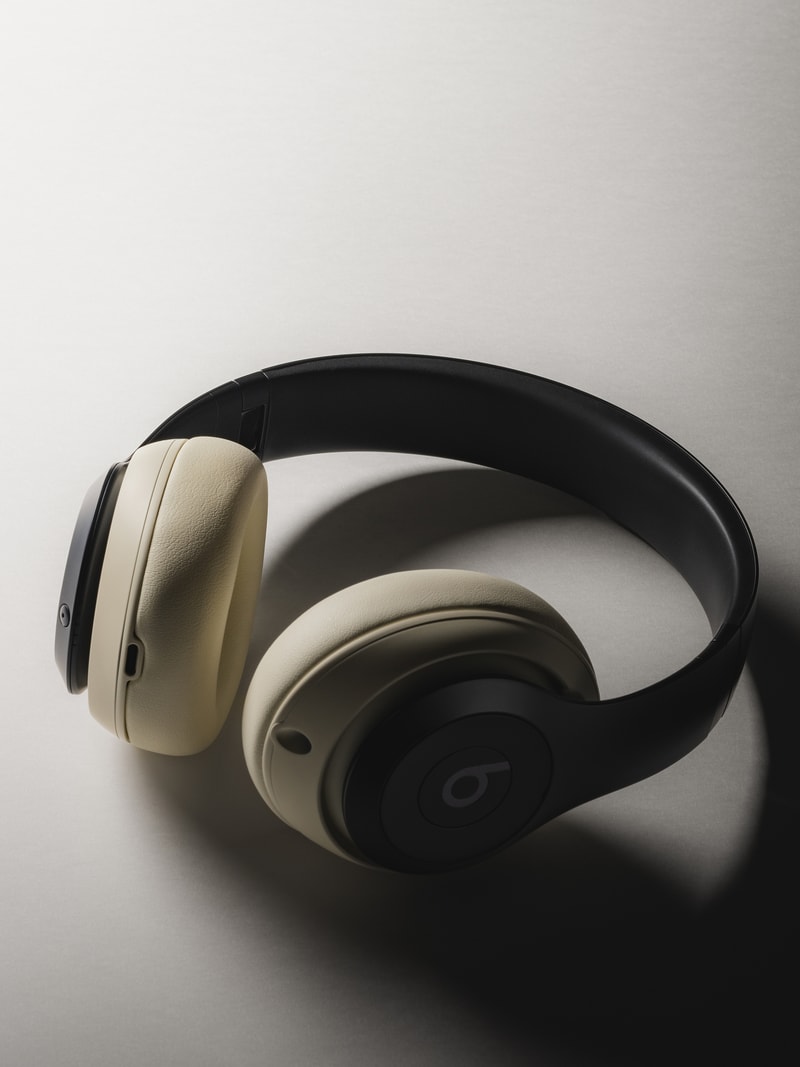 BEATS 携手 Stüssy 打造 BEATS STUDIO PRO 合作款头戴式耳机