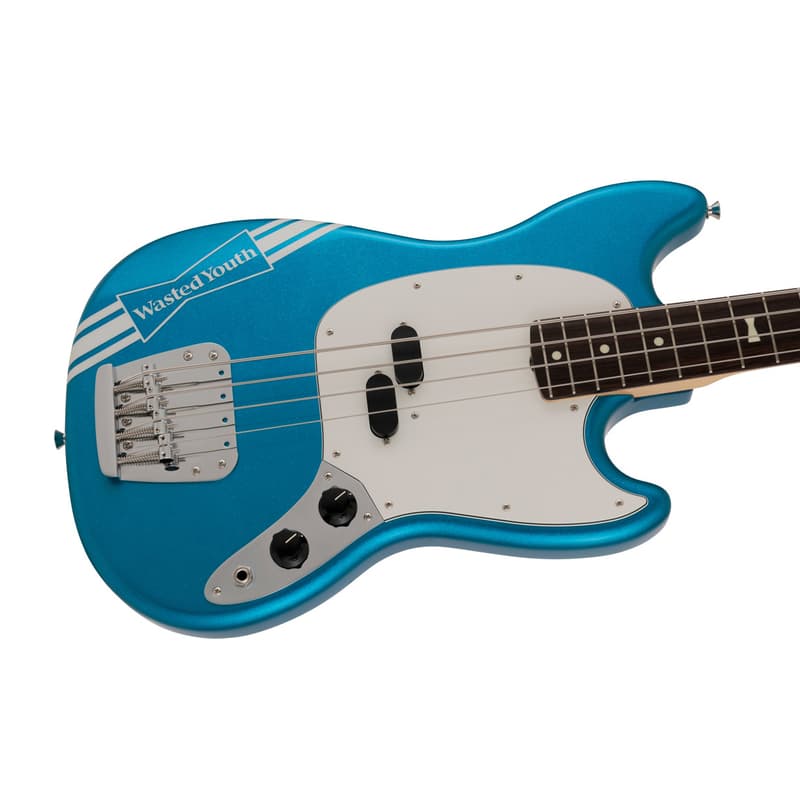 Fender 携手 VERDY 打造 WASTED YOUTH 限定版电吉他及贝斯