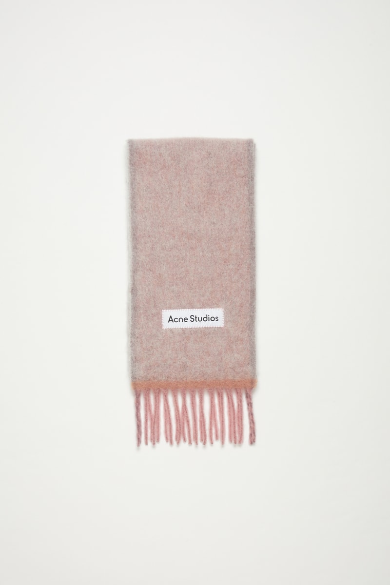 Acne Studios 推出 2024 新春限定系列