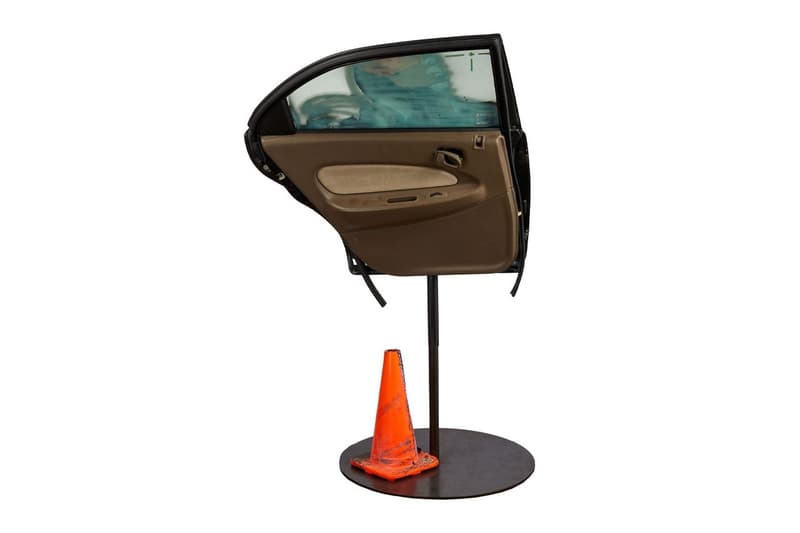 Banksy 大型壁画《Crazy Horse》的車門部分正式展開拍賣