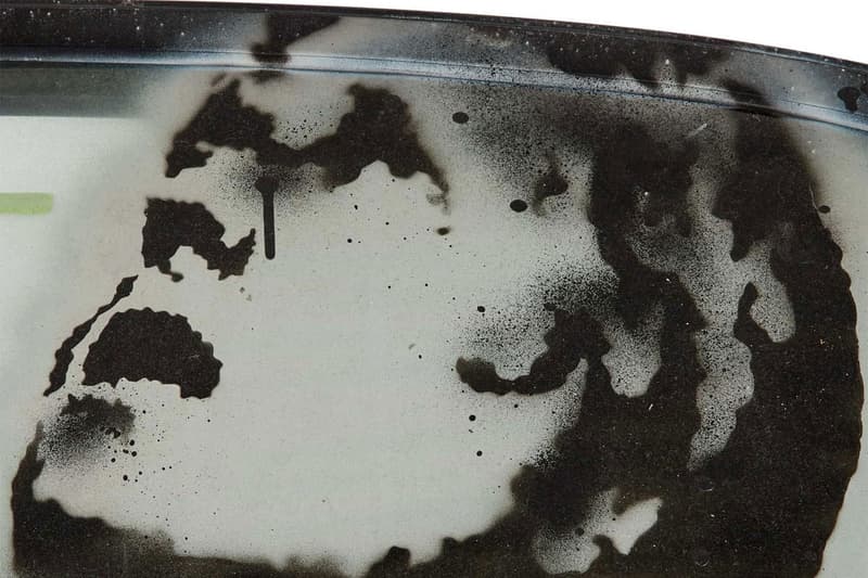 Banksy 大型壁画《Crazy Horse》的車門部分正式展開拍賣