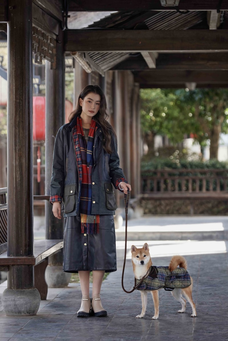 Barbour 推出 2024 龙年限定系列